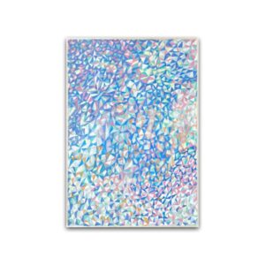 光彩／川田祐子によるこの作品は、青、ピンク、白の色調で描かれた、小さな多色の幾何学的な三角形が緻密に配された抽象的な現代絵画です。.